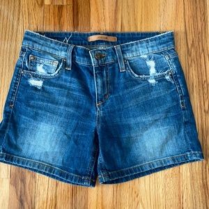 Joe’s jean shorts size 25